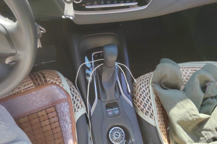 丰田 雷凌 2021款 TNGA 1.5L CVT进取版中控内饰18