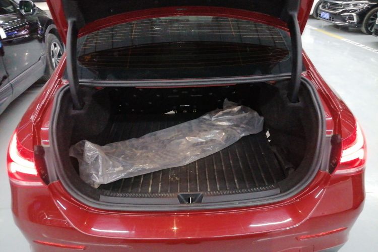 奔驰A级 2021款 A 200 L 运动轿车动感型机舱底盘23