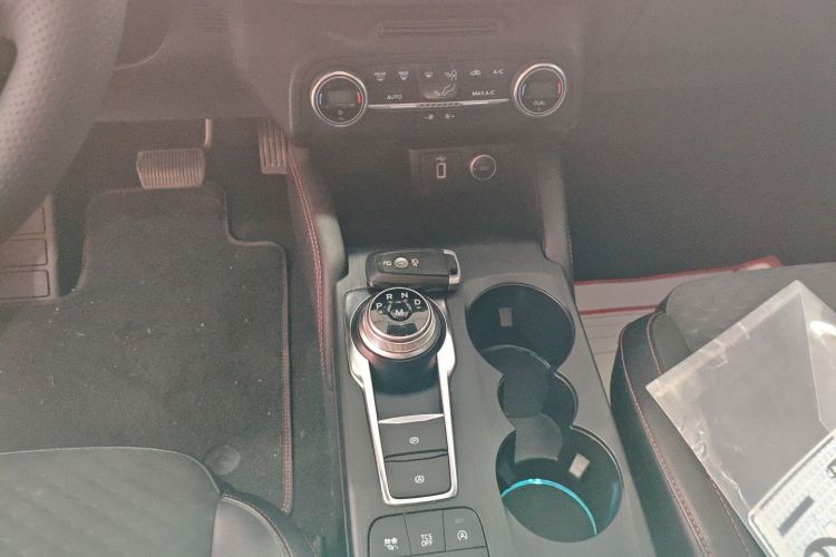 福特 福克斯 2020款 三厢 EcoBoost 180 自动ST Line中控内饰18