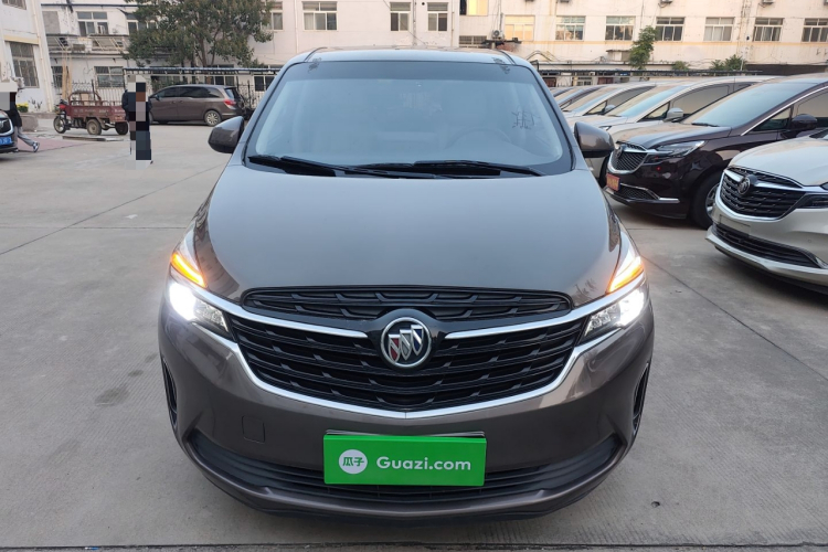 别克GL8 2021款 陆上公务舱 652T 舒适型车身外观2