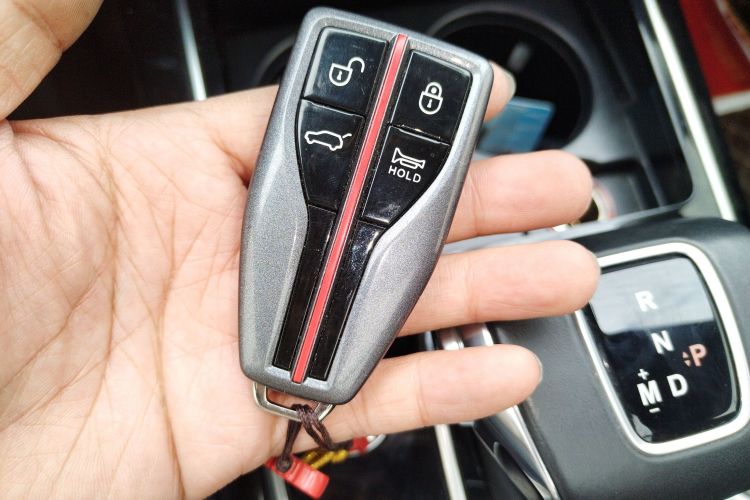 红旗HS5 2022款 改款 2.0T 智联旗享版中控内饰11