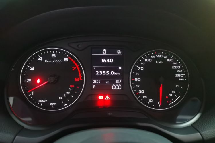 奥迪Q2L 2023款 35TFSI 进取动感型中控内饰14