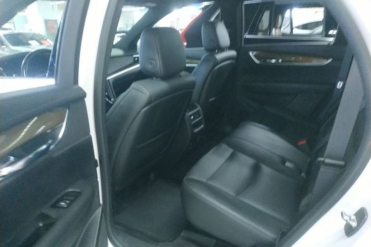 凯迪拉克XT5 2016款 28T 四驱领先型中控内饰21