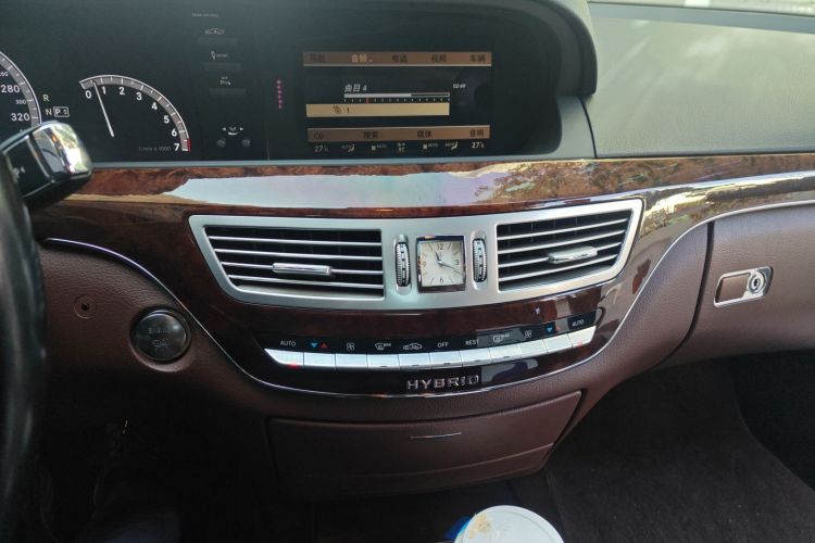 博速 S级 2011款 38S中控内饰16