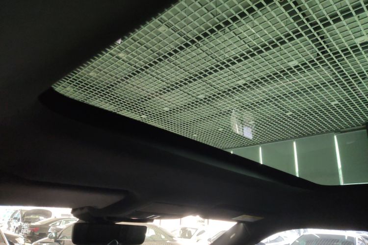 路虎 揽胜极光 2020款 249PS R-DYNAMIC SE 运动科技版中控内饰22