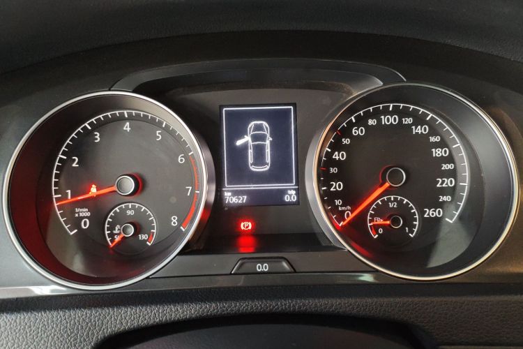 大众 高尔夫 2017款 230TSI 自动豪华百万辆纪念版中控内饰14