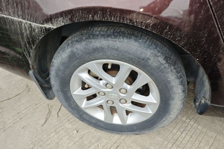 吉利汽车 帝豪 2017款 三厢百万款 1.5L CVT豪华型车身外观6005