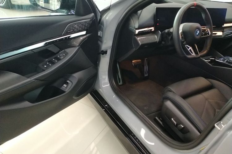 宝马i5(进口) 2024款 xDrive M60中控内饰7003