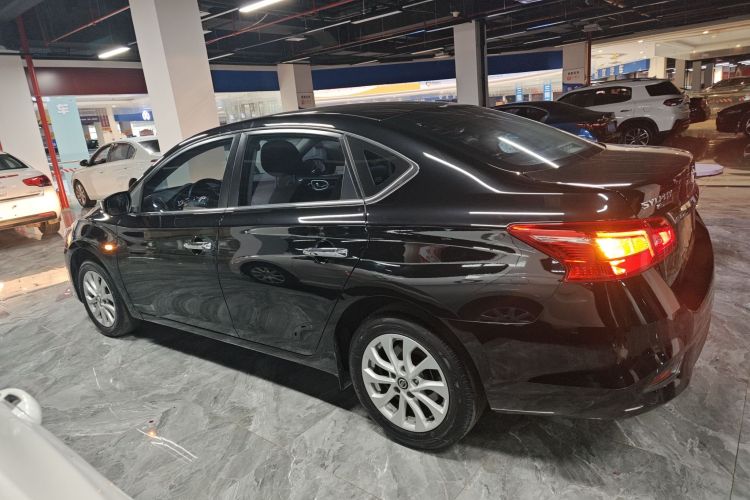 日产 轩逸 2022款 经典 1.6XL CVT豪华版车身外观4