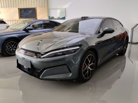 比亚迪 汉L 2025款 DM-p 四驱激光雷达旗舰型