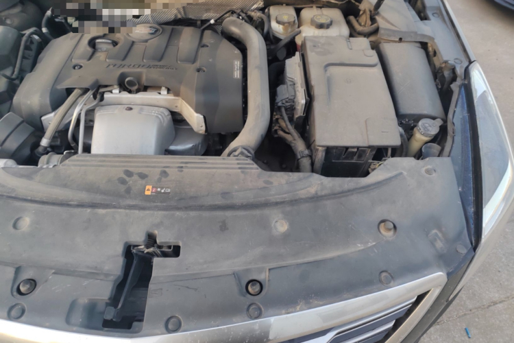 凯迪拉克XTS 2018款 28T 精英型机舱底盘26