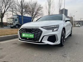 奥迪A3 2023款 A3L Limousine 35 TFSI 时尚运动型