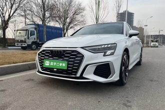 奥迪A3 2023款 A3L Limousine 35 TFSI 时尚运动型