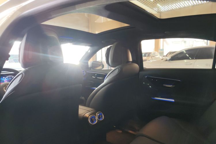 奔驰C级 2025款 C 260 L 运动版中控内饰22