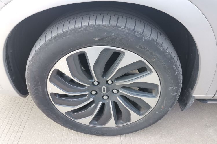 鸿蒙智行 问界M7 2024款 1.5T 四驱Plus版 5座车身外观6007