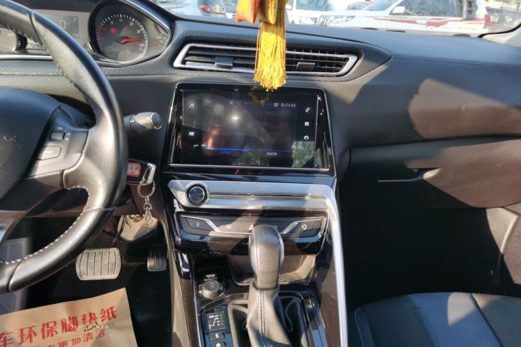 标致308 2019款 230THP 自动豪华版 国V中控内饰16