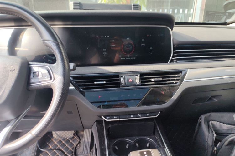 红旗HS5 2022款 改款 2.0T 智联旗享版中控内饰16