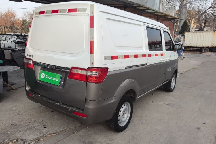 金杯 小海狮X30 2021款 1.5L 舒适型无空调版客车国VI SWC15M车身外观7