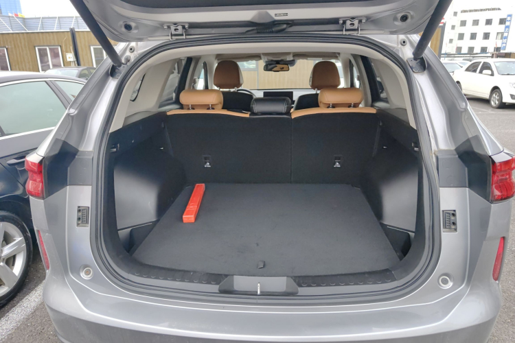 哈弗H6 2021款 第三代 1.5T 自动两驱Supreme机舱底盘23