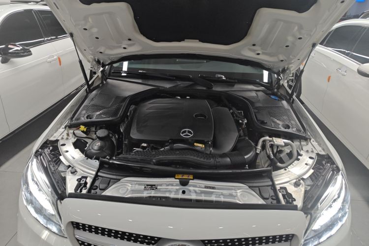 奔驰C级 2020款 改款 C 200 L 时尚型运动版机舱底盘24