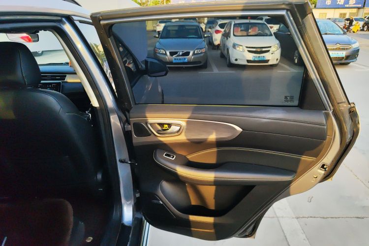 荣威RX5 2020款 PLUS 300TGI 自动Ali国潮旗舰版中控内饰7006