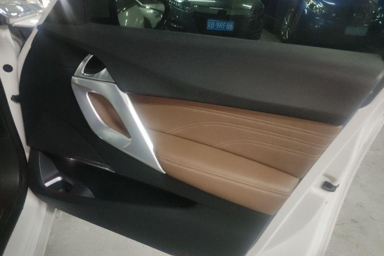 DS 5 2015款 1.8T 尊享版THP200中控内饰7005