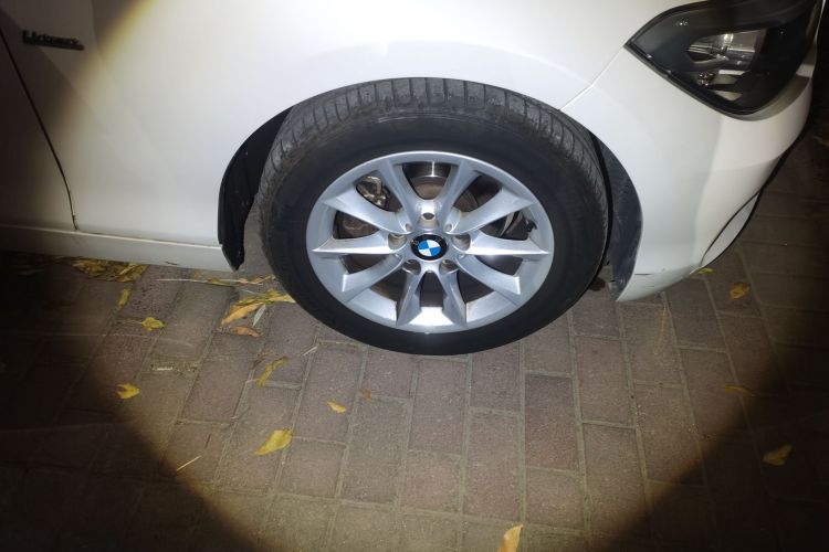 宝马1系(进口) 2016款 118i 都市设计套装车身外观10