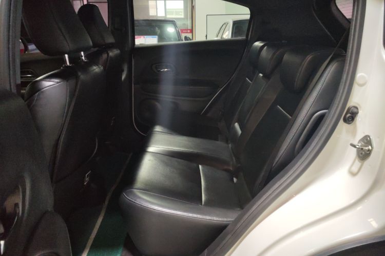 思铭 东风本田X-NV 2020款 风驰版中控内饰7004