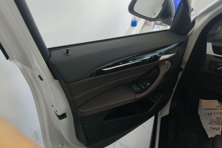 宝马X1 2021款 改款 sDrive25Li 领先型中控内饰47