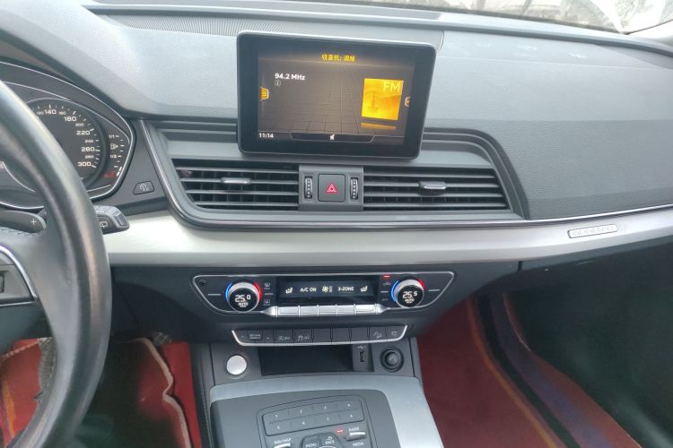奥迪Q5L 2020款 40 TFSI 荣享进取型中控内饰16