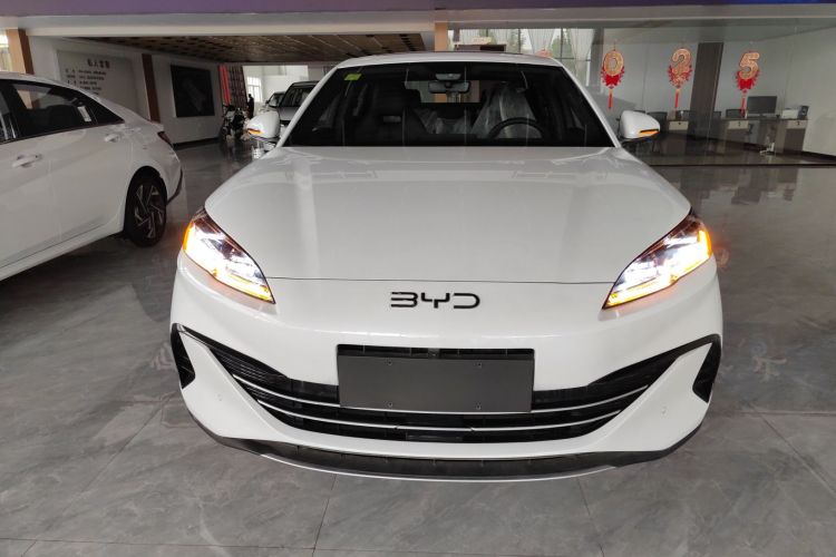 比亚迪 海豹06新能源 2024款 DM-i 120KM尊荣型车身外观2