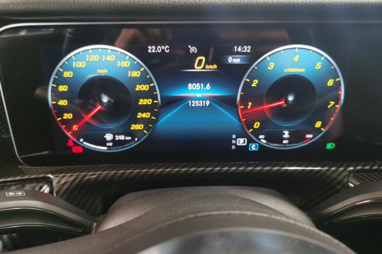 奔驰A级 2019款 A 200 L 运动轿车中控内饰14