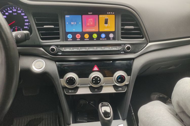 现代 领动 2019款 1.5L CVT智炫·精英型中控内饰16