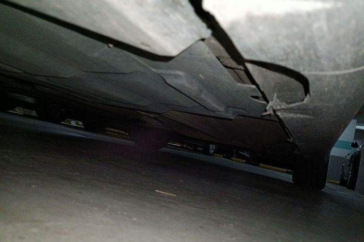 福特 蒙迪欧-致胜 2011款 2.0L GTDi240豪华运动型局部细节9004