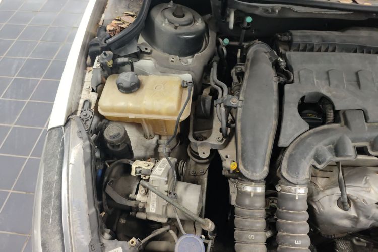 标致508 2015款 1.6THP 自动致臻版局部细节9006