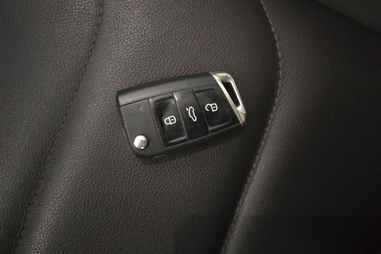 大众 途观L 2018款 330TSI 自动两驱豪华版中控内饰11