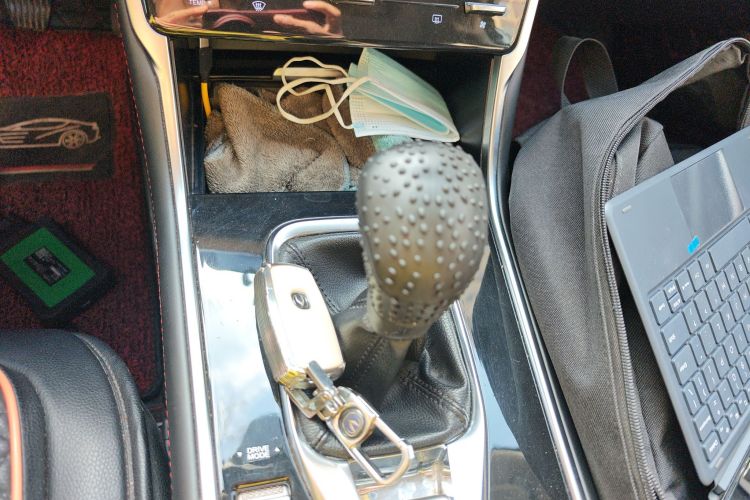 长安CS75 2020款 280T 手动智惠型 国VI中控内饰18