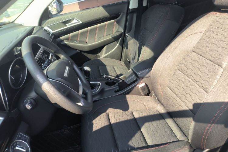 猎豹汽车 猎豹CS10 2016款 2.0T 手动新锐型局部细节19