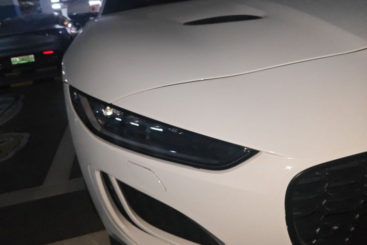 捷豹F-TYPE 2021款 P300 后驱First Edition硬顶版车身外观8