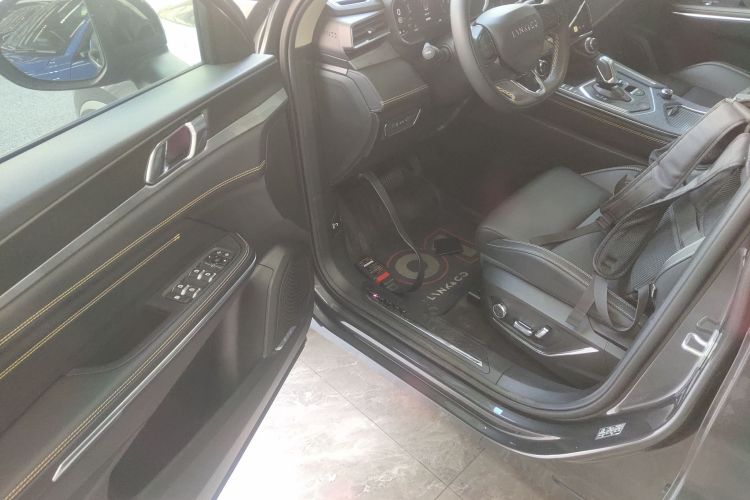 领克01 2023款 2.0TD 两驱型Pro中控内饰20