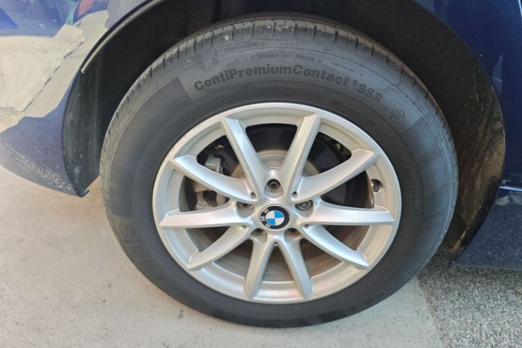 宝马2系旅行车 2016款 218i 时尚型车身外观6002