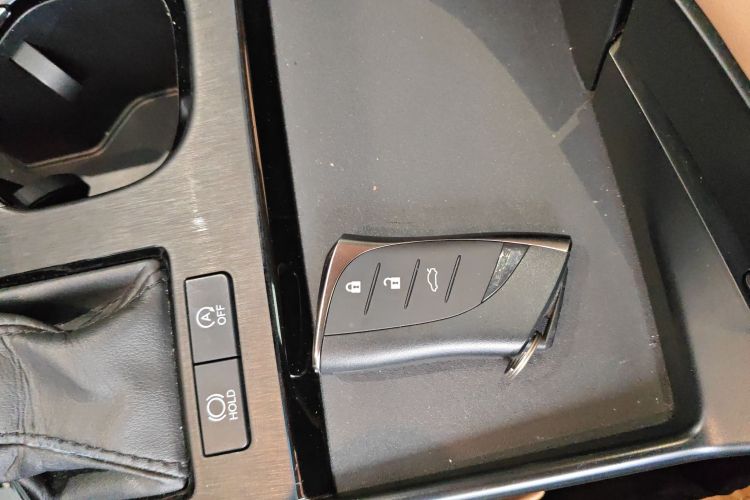 雷克萨斯ES 2022款 260 卓越版中控内饰7001