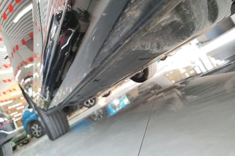 广汽传祺 传祺GS8 2022款 双擎系列 2.0TM 四驱尊贵版 （七座）局部细节9001