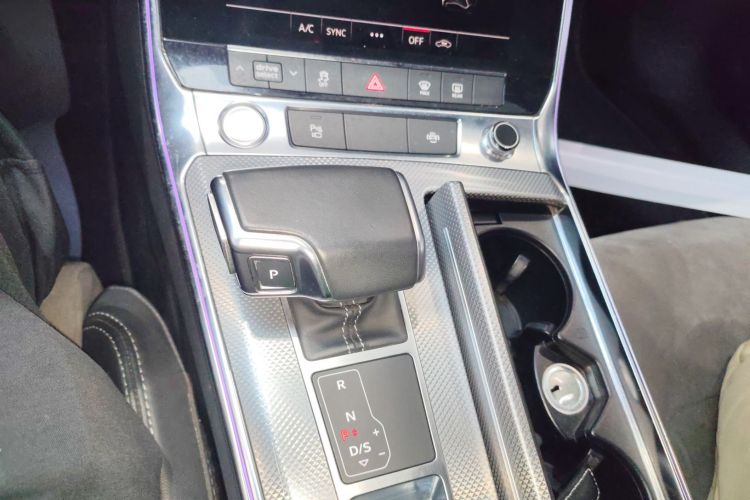 奥迪A6L新能源 2020款 55 TFSI e quattro局部细节18