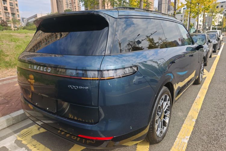 领克900 2025款 2.0T Ultra车身外观7