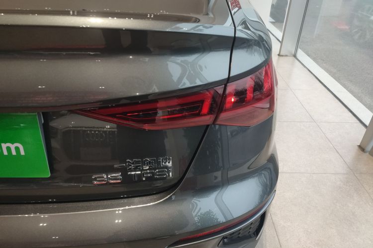 奥迪A3 2024款 A3L Limousine 35 TFSI 时尚运动型车身外观9