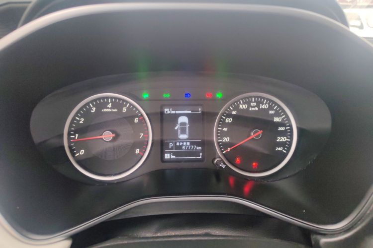 宝骏530 2019款 1.5T CVT豪华型 国V中控内饰14