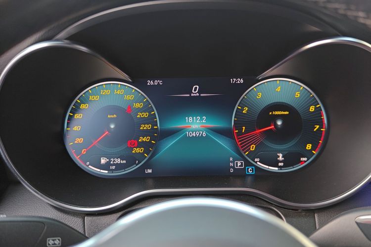 奔驰GLC轿跑 2021款 GLC 260 4MATIC 轿跑SUV中控内饰14