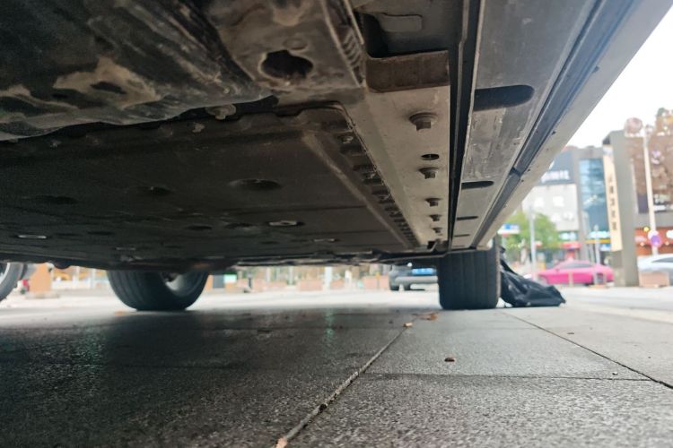 领克09 EM-P 2024款 2.0TD EM-P 四驱ULTRA 六座局部细节9002