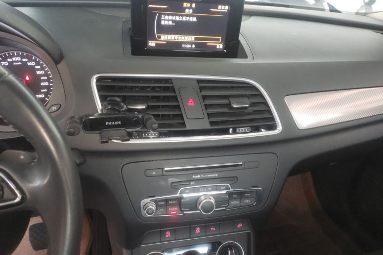 奥迪Q3 2017款 35 TFSI 运动型中控内饰16